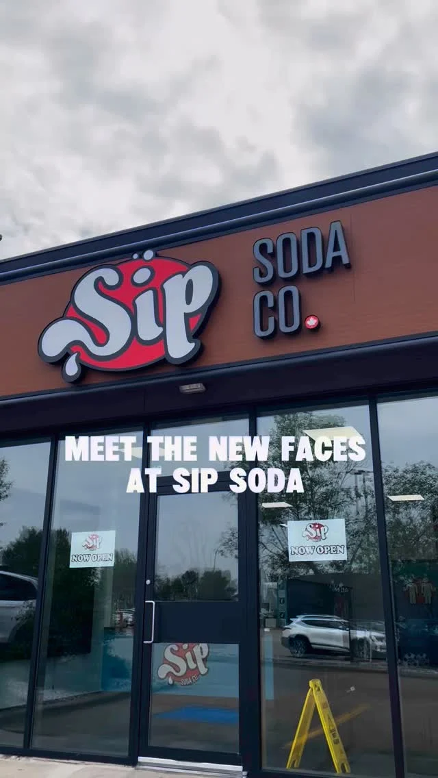 Meet the new faces at Sip Soda Co!🥤🫶
We’re SO excited to have them on the team, they’re awesome, full of good vibes, and ready to recommend the best drinks!
•
#sipsoda #sipsodaco