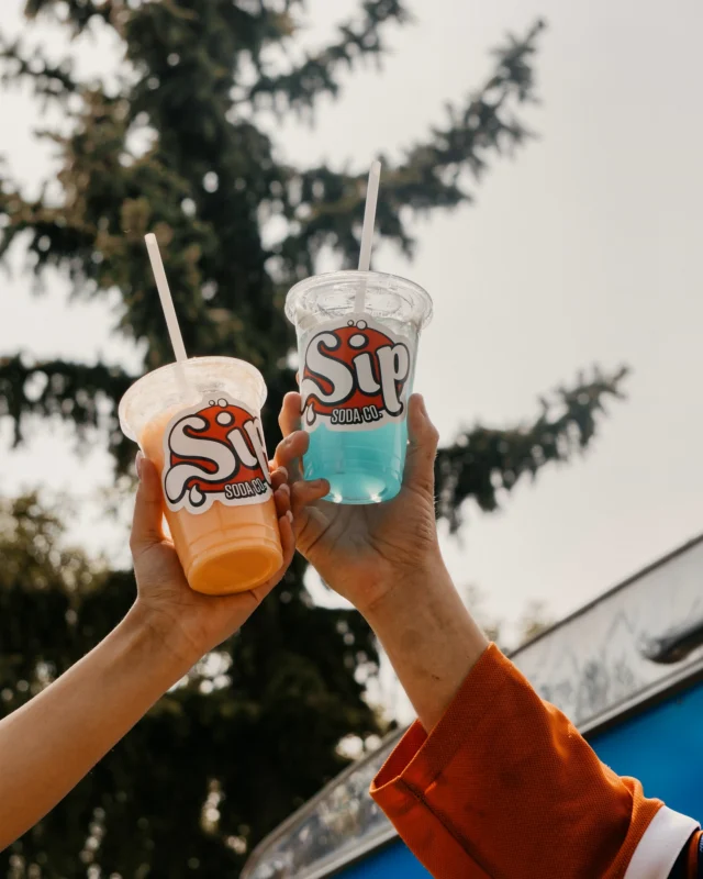 Blue + orange running through your veins? Same. Grab a dirty soda and let’s cheer loud, Oilers Nation 💙🧡#GameDayFuel #sipsoda @edmontonoilers