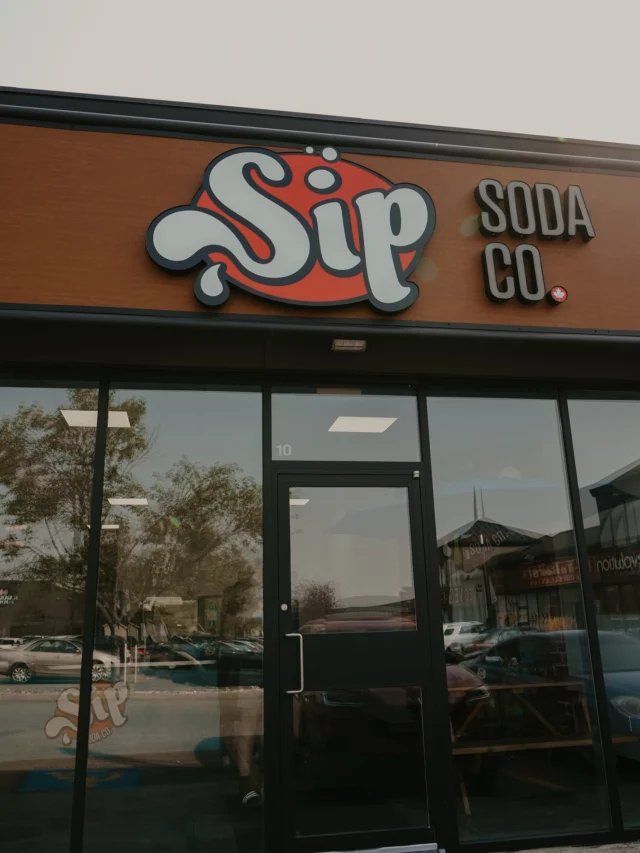 Your new favorite hangout spot.🥤 

•
#SipSodaCo #sipsoda #dirtysoda