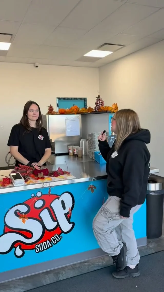 We’re not saying we’re ready for celebrity customers… but we kinda are 😎🦈 @robertirwinphotography

#robertirwin #sipsodaco #dirtysoda #yegeats 

Dirty soda | what we would make Robert irwin | YEG eats