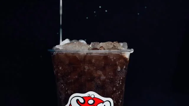 The art of a dirty soda 🤌

#dirtysoda #sipsoda #dirtysodastorefront